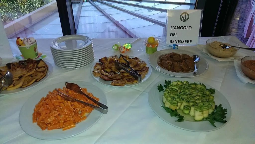 Hotel Diplomat Palace Rimini 4*,  Italy