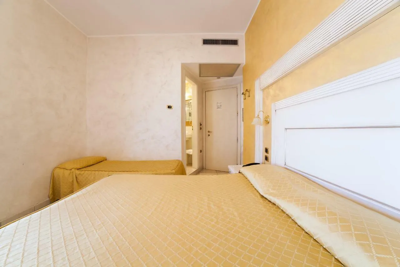 Hotel Diplomat Palace Rimini 4*,  Italy