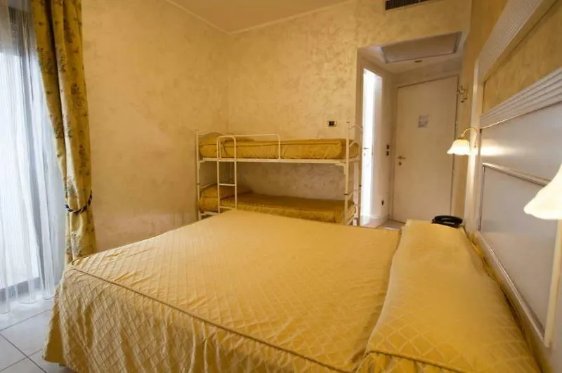 Hotel Diplomat Palace Rimini 4*,